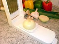 Zwiebelschneider Alligator - Zwiebeln und Wok Gem�se zerkleinern