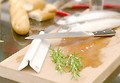 Wetzen:  Wetzen von Messern f�r scharfe Klingen