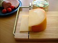 K�seschneider / K�seschneidbrett aus Holz - Continenta