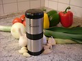 Knoblauch schneiden statt pressen - Genius K�chenhelfer