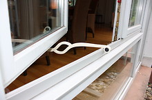 Fensterfeststeller Pragraf von Flux