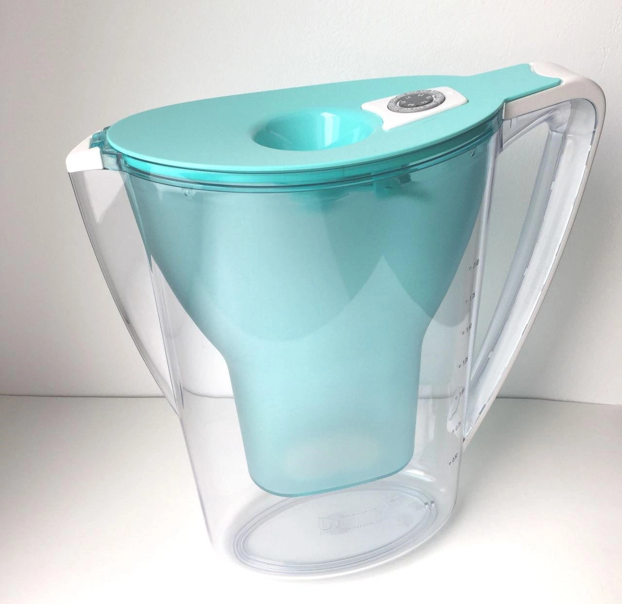 BWT Wasserfilter Kanne Penguin mit Kartuschen