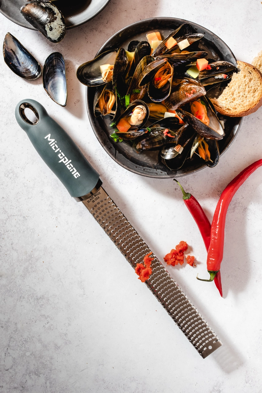 Microplane Parmesan und Zesterreibe Premium anthrazit anthrazit 2