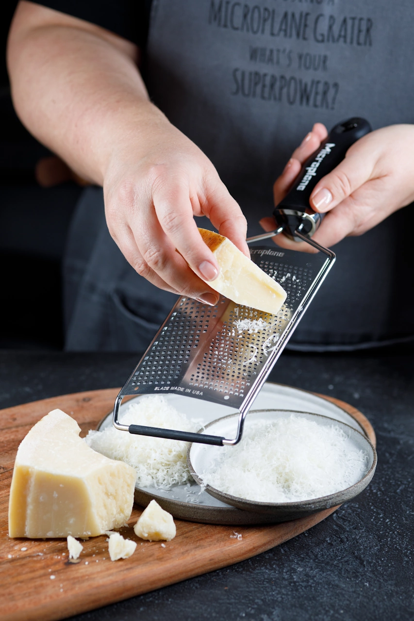 Microplane Gourmet Reibe mit Doppelklinge 2