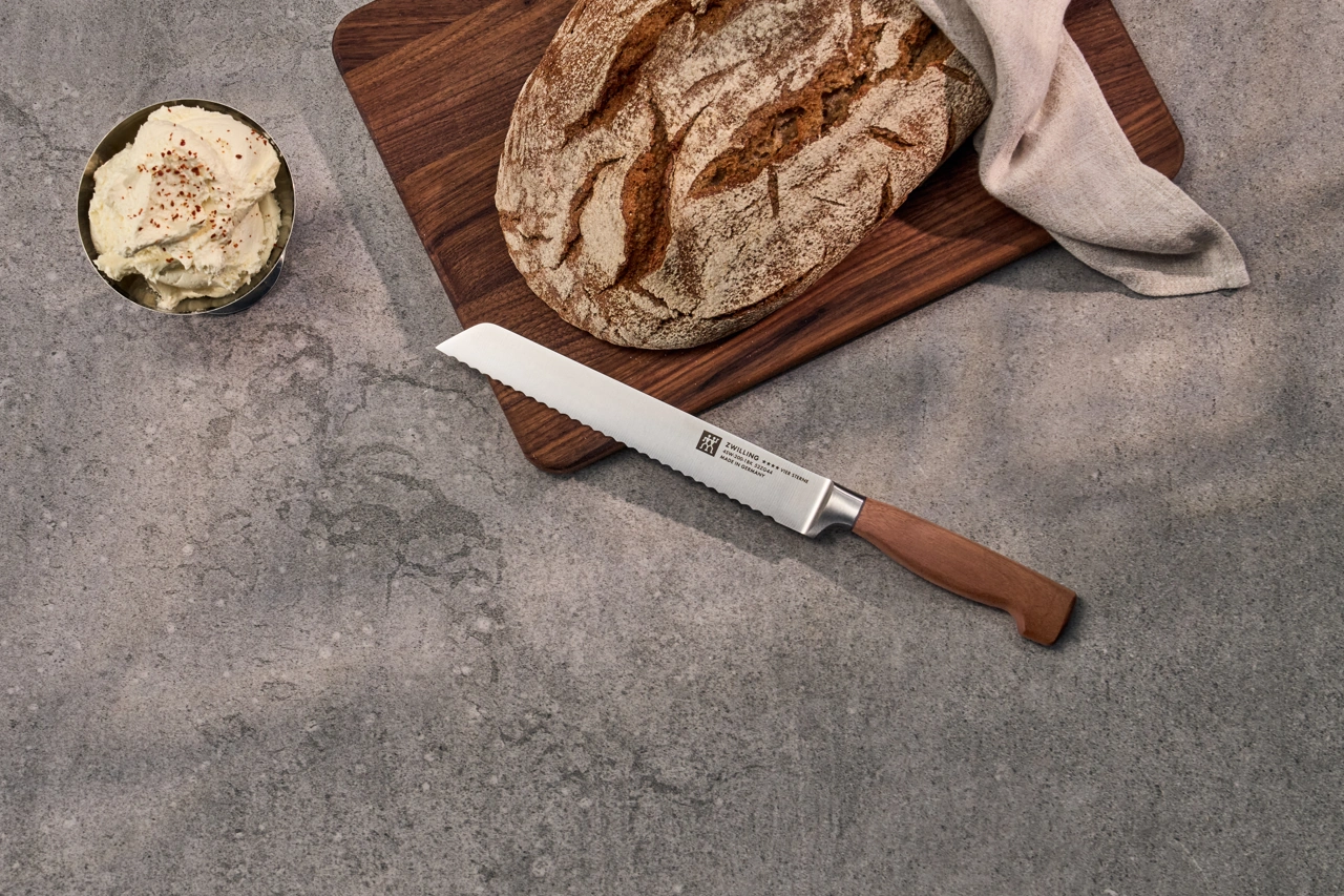 Zwilling Vier Sterne Woods Brotmesser 20 cm 3