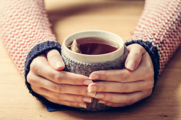 Heißer, aromatischer Tee ist besonders im Winter gut zum Wärmen